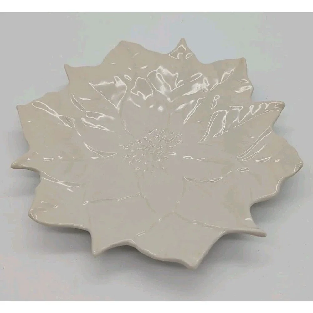 Andrea Sadek Poinsettia Plate 8.5